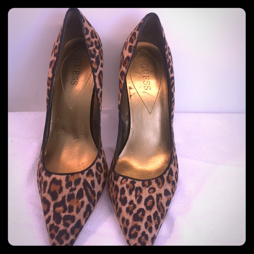 Guess leopard print pumps
